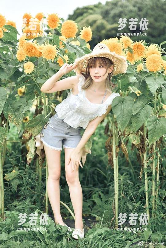 展示ElyEE子毒蛇兔女郎的新视角，图库分享让你领略无限魅力！.txt-梦若依