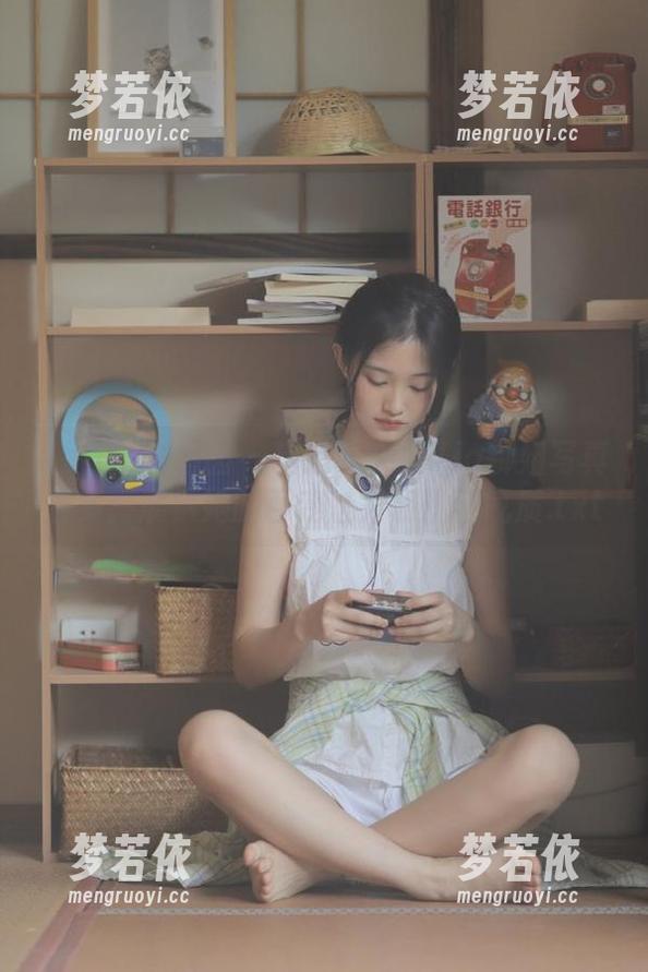 Feilin嗲囡囡 - 精选晗大大Via御姐写真合集：展示她的百变魅力和优雅气质.txt-梦若依