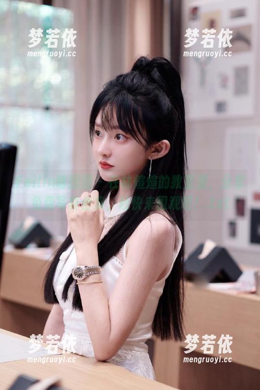 Feilin嗲囡囡 - 在林煊煊的教室里，分享免费写真合集，赶快来围观吧！.txt-梦若依