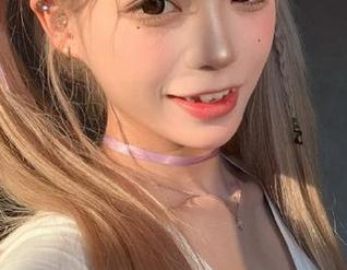 GIRLT果团网 - 探索无圣光的魅力：little贝壳喵身穿体操服的独特视角图集.txt