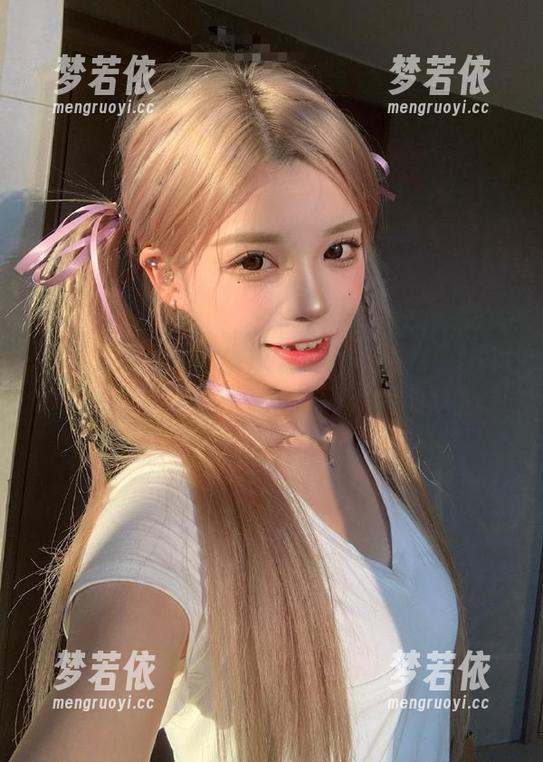 GIRLT果团网 - 探索无圣光的魅力：little贝壳喵身穿体操服的独特视角图集.txt-梦若依