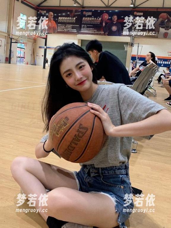 GIRLT果团网 - 龚玥菲女神作品集：探索无限魅力与优雅的写真全集.txt-梦若依