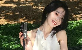 GIRLT果团网 - 油亮的龚玥菲私拍，原图一出，光芒四射，隔着屏幕都能感受到热度！.txt