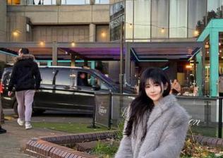 HuaYang花漾 - 张思允Nice护士主题图集：分享她在医院中温暖的瞬间与细腻的情感.txt