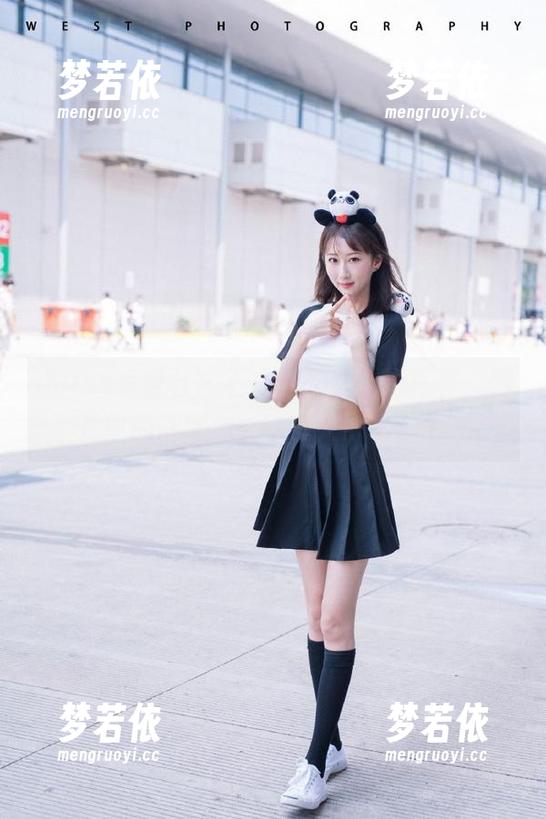 IMiss爱蜜社 - 石心琪全套甜心写真，图片中的诱惑怎能不让人心动？.txt-梦若依