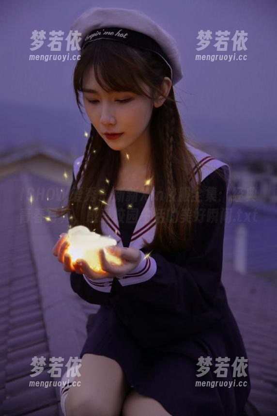 ISHOW爱秀 - 新新Xin校服全集：经典青春写真，感受校园生活的美好瞬间.txt-梦若依