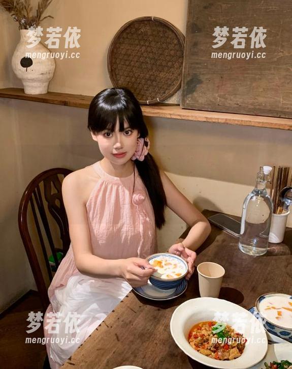 让你沉醉的艺术旅程：Jenny(정제니)DJAWA摄影与《NikkeRapi》的COS图册结合.txt-梦若依