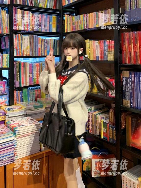 MFStar模范学院 - 校园风尚：吴思晚校服写真全集带你领略青春的魅力.txt-梦若依