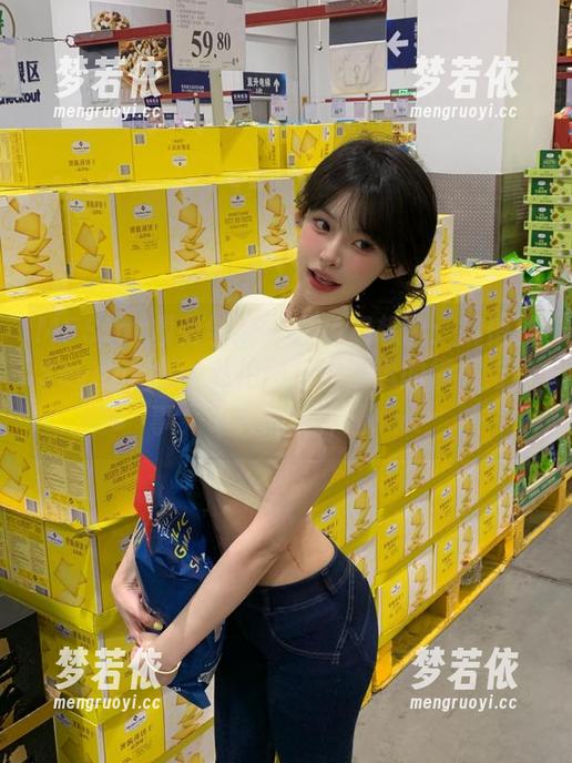 MFStar模范学院 - 白色幻想曲：柳侑绮Sevenbaby私拍图片中渗透的情感与故事，令人心醉神迷.txt-梦若依
