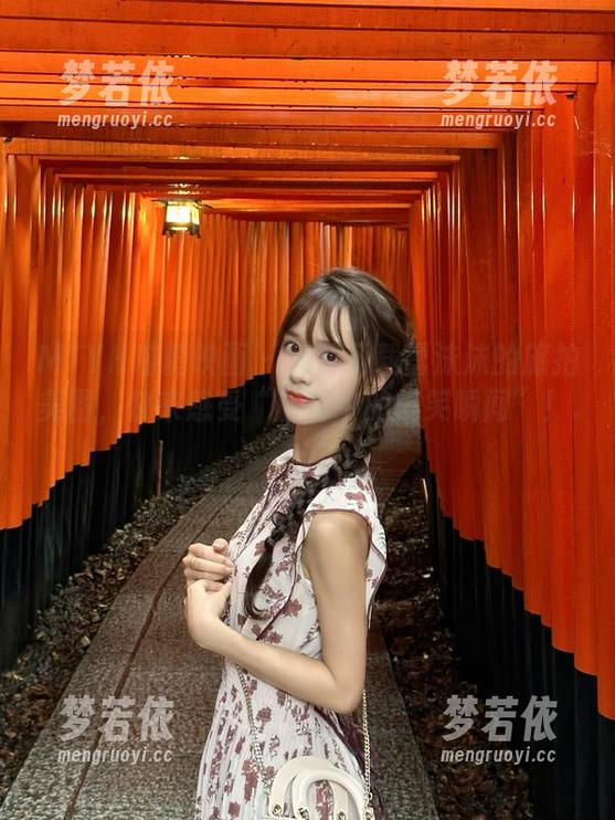 MTYH喵糖映画 - 免费下载蠢沫沫的旅拍美图，快来感受“旅行中的搞笑瞬间”！.txt-梦若依