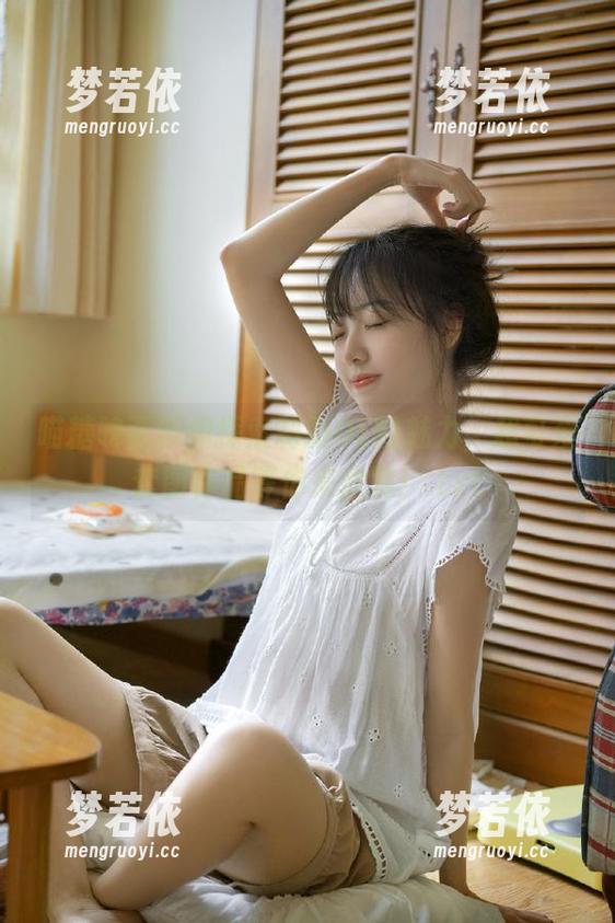 喵糖映画带你探索制服OL的魅力，超可爱套图作品等你来欣赏！.txt-梦若依