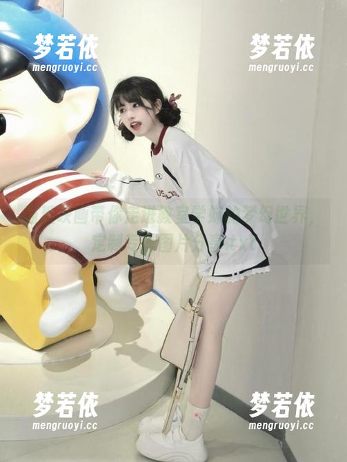 喵糖映画带你走进教室学妹的梦幻世界，定制专属图片分享.txt-梦若依