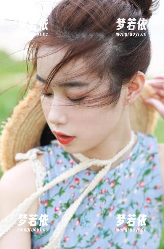 MiStar魅妍社 - Ashely丽丽美腿写真大揭秘，无圣光原图展现真实美感.txt-梦若依