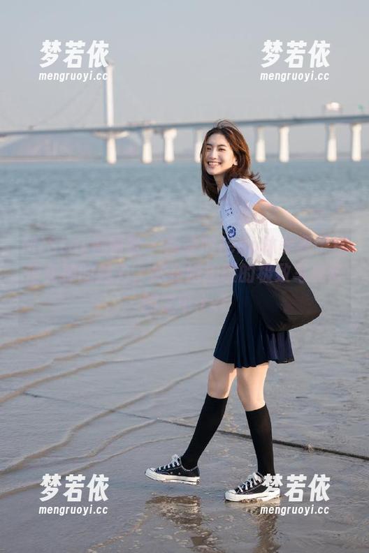 MiStar魅妍社 - 感受Mieko林美惠子这位女神的魅力，尽在她拍摄的极致写真套图之中.txt-梦若依