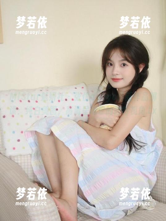 MiStar魅妍社 - 张优ayoyo最新作品解读：纯白美图，高清呈现你的独特视角.txt-梦若依