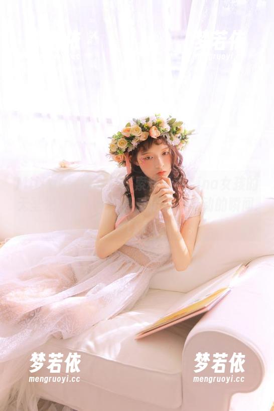MiiTao蜜桃社 - 探索桃乃香Tina女孩的无圣光写真合集，感受清新与灵动的瞬间.txt-梦若依