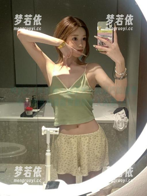 MyGirl美媛馆 - 在于大小姐清纯的图集中，欣赏她最新更新的迷人风采.txt-梦若依
