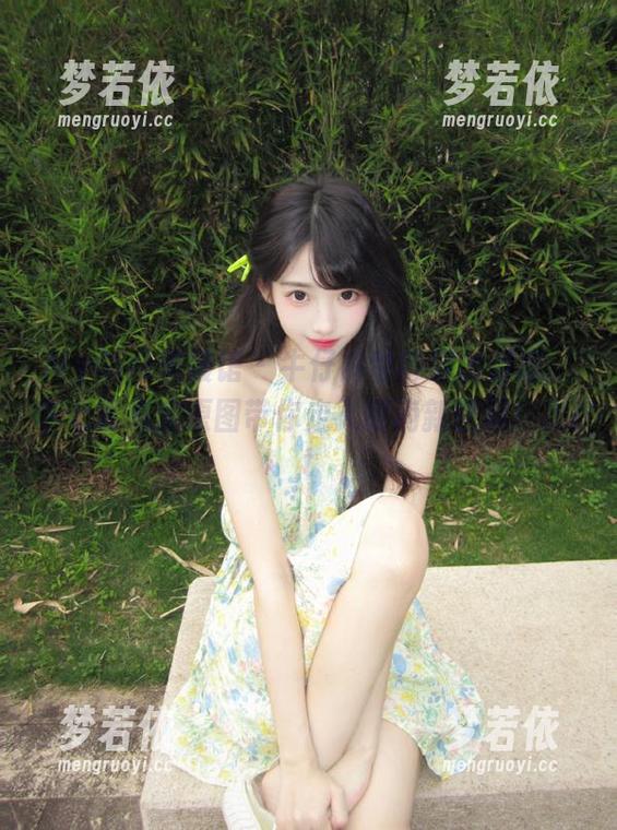 MyGirl美媛馆 - 牛仔裤也能穿出诗意，李七喜私房原图带你走入时尚新世界！.txt-梦若依