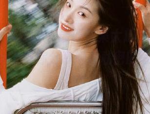 MyGirl美媛馆 - 最新图集大放送，许诺sabrinaJK与你分享她最私密的写真瞬间.txt