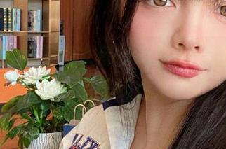 NinJa阿寨寨兔女郎cos套图，静谧与活力的完美结合.txt