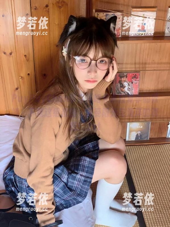 PuyPuyChan带你领略卡米拉夏季的妖娆，下载这组套图，感受阳光与海洋的诱惑！.txt-梦若依