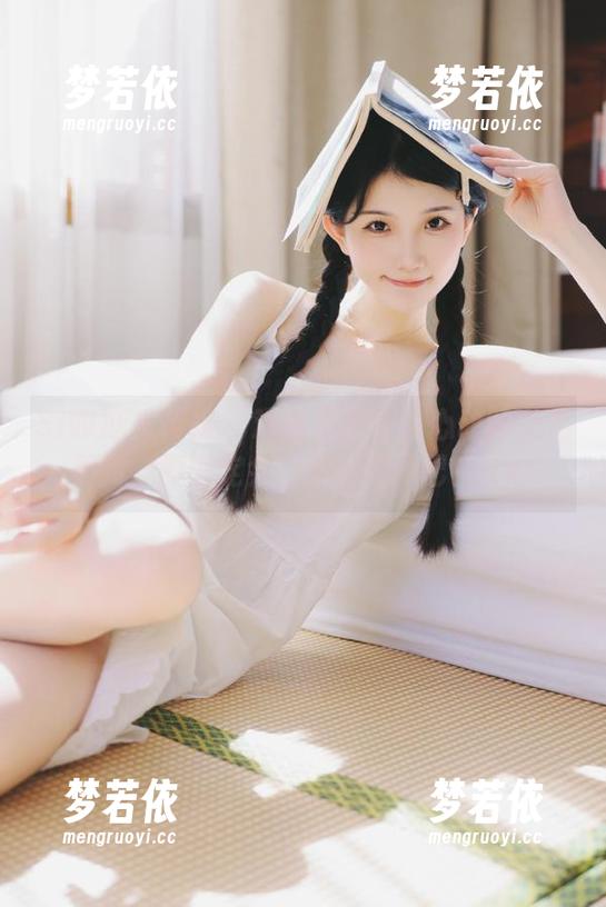 SIW斯文传媒 - 观看龙哥令人心动的美足照片，原图定会让你赞叹不已！.txt-梦若依
