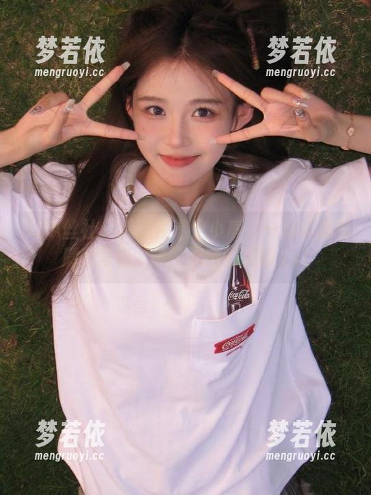 SSA丝社 - 美图精选之小鹿：一组优雅的麋鹿写真，唤醒心底的柔情.txt-梦若依