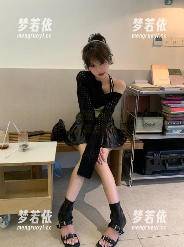 SiHua思话 - 馨娅教室的清新魅力：让你心动不已的写真套图大分享.txt-梦若依