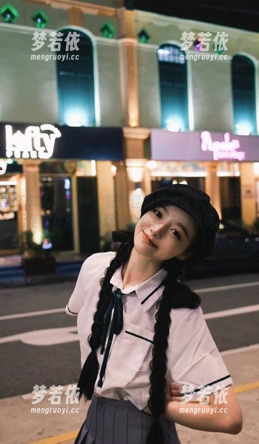 TGOD推女神 - 施忆佳的照片故事：夏天无圣光作品，捕捉每个瞬间的纯粹美。.txt-梦若依