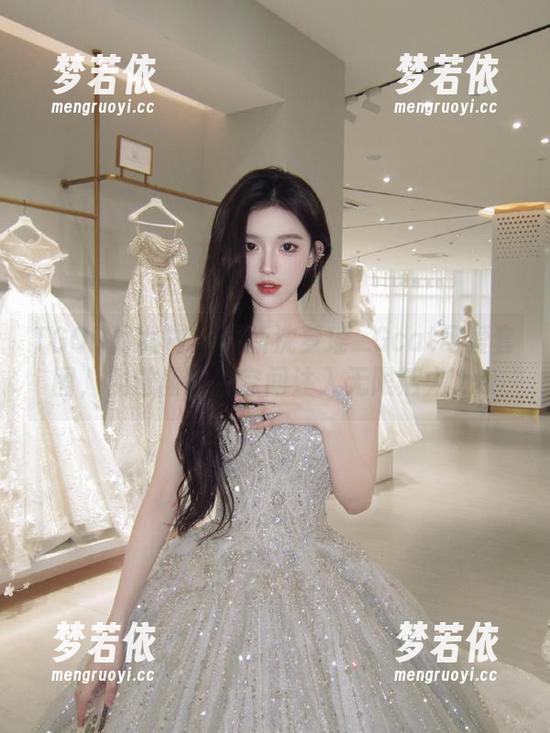 TGOD推女神 - 最新沈梦瑶_Gcat可爱套图，视觉盛宴为空间注入无限活力.txt-梦若依