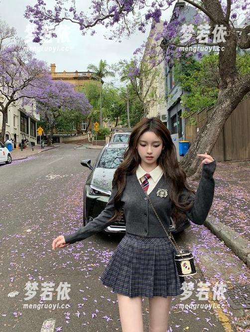 TGOD推女神 - 探索莫晓茜sunny剧情的多样风格，精美图包与合集一次看个够.txt-梦若依