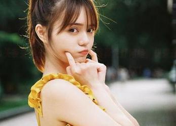 TouTiao头条女神 - 李媛媛万圣节写真走红网络，快来在线感受她的节日创意与独特视角！.txt
