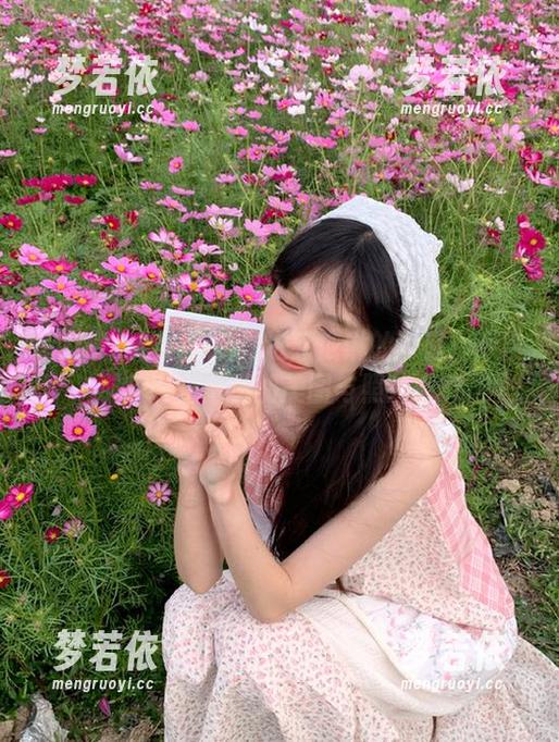 UGirls尤果网 - 走进乔依琳的教室：欣赏那些诠释青春的美图与照片.txt-梦若依