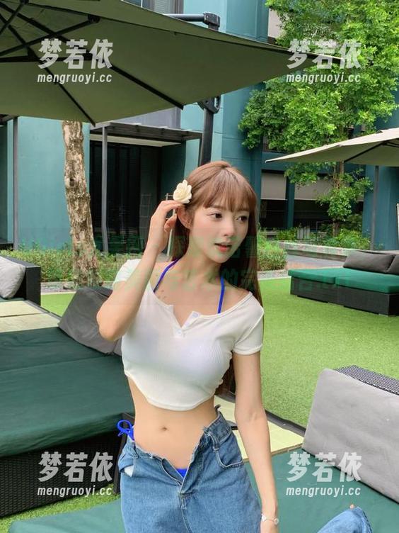 UGirls尤果网 - 探索沈诺馨白丝写真集，带您领略美丽与艺术的完美结合.txt-梦若依