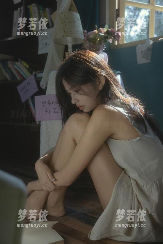 XIAOYU语画界 - 定制温暖：徐莉芝棉袜图集，带你领略秋冬潮流.txt-梦若依