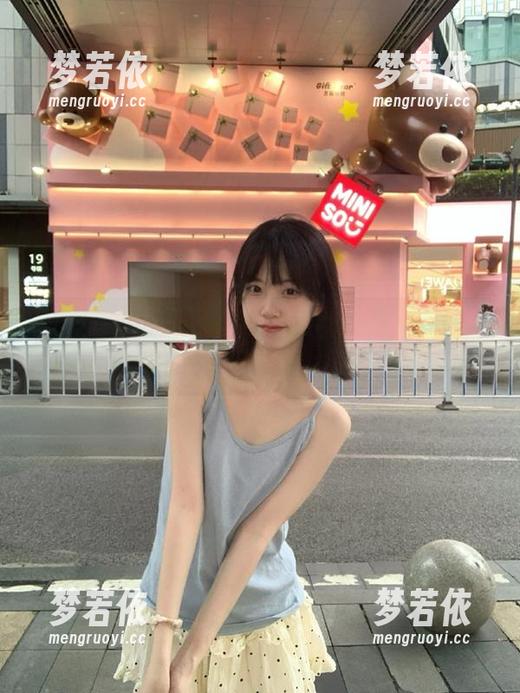 XIAOYU语画界 - 随时随地欣赏：王馨瑶yanni美脚图册原图的视觉享受.txt-梦若依