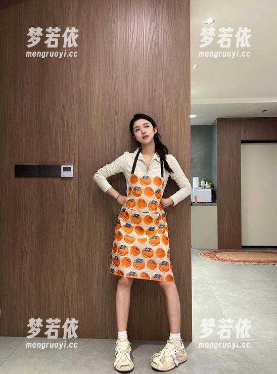 XIAOYU语画界 - 精彩图库最新发布，程程程厨娘写真献上美食与美丽的结合.txt-梦若依
