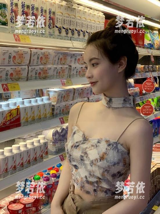 XIAOYU语画界 - 无圣光摄影作品盘点：程程程的长腿黑丝图包值得你收藏！.txt-梦若依