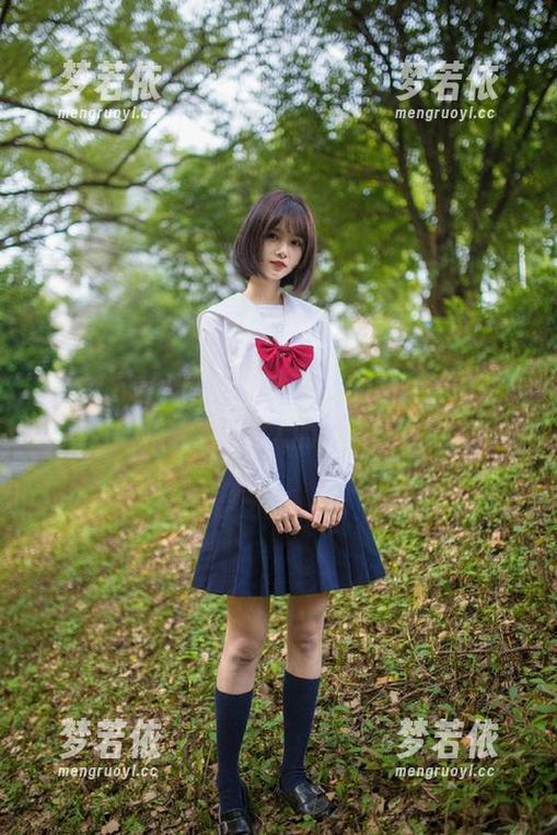 Xiuren秀人网 - 高清Egg尤妮丝女神写真合集，记录她每个动人的瞬间与微笑！.txt-梦若依