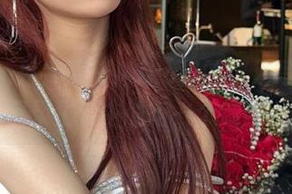 Xiuren秀人网 - Miko酱的裸足写真，高清原图记录生活中的每一个细腻瞬间.txt