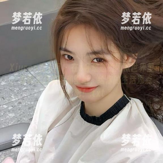 Xiuren秀人网 - 在z杯悠悠的网袜世界里，发现无尽美图和壁纸，给你的生活添点色彩吧！.txt-梦若依