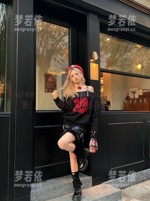 Xiuren秀人网 - 养乐多DoDo学妹私拍图集：绝美瞬间记录青春与活力.txt-梦若依