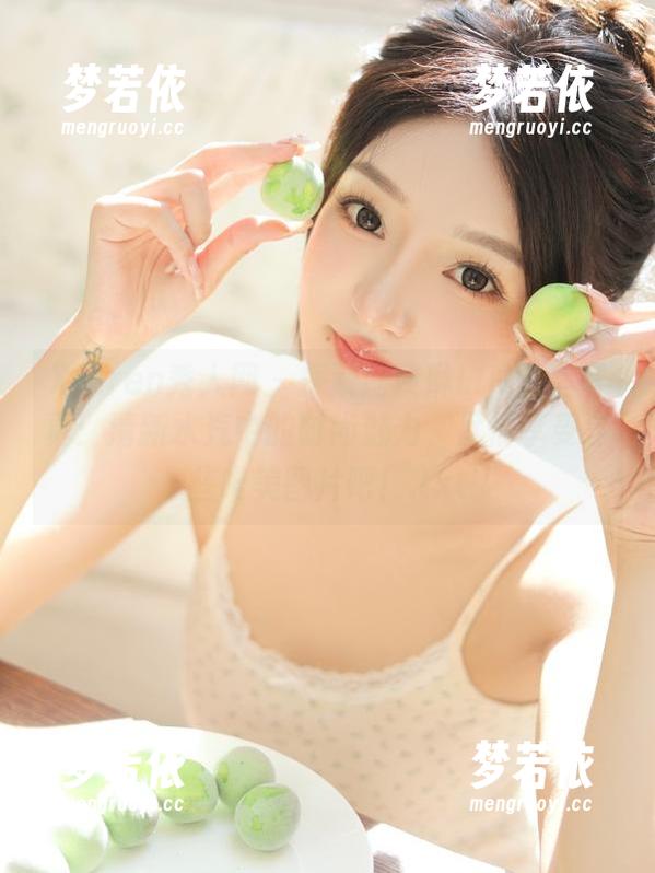 Xiuren秀人网 - 探索周琰琳LIN浴室写真：清新水汽中的时尚魅力，尽情享受这些唯美图片吧！.txt-梦若依