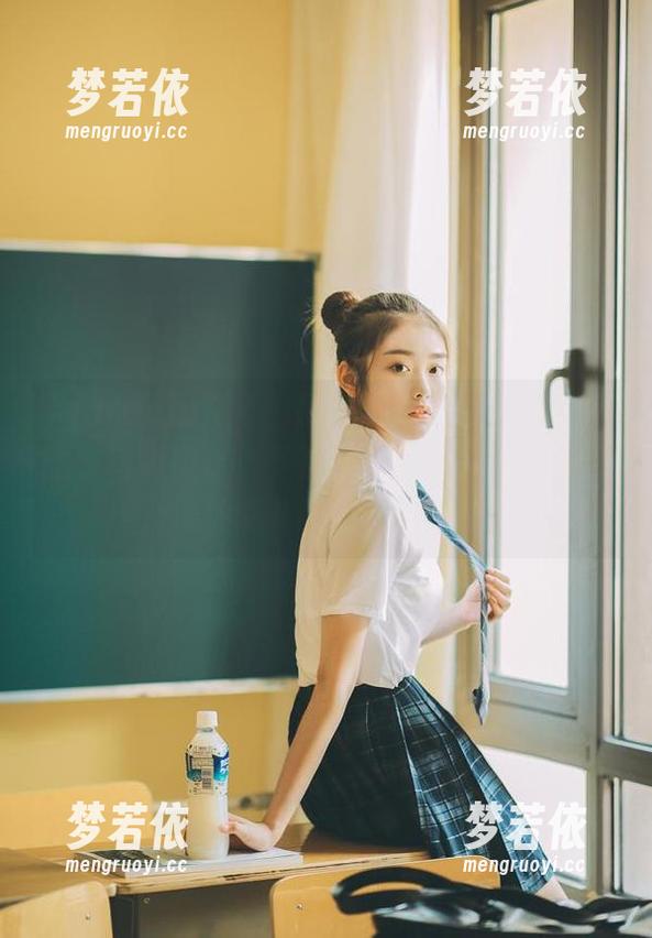 Xiuren秀人网 - 探索夏晓Maggy的万圣节写真图库：下载这些灵魂缠绕的瞬间，添加点儿幽灵气息。.txt-梦若依