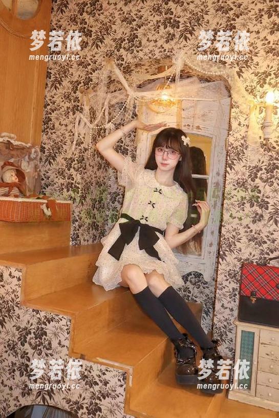 Xiuren秀人网 - 奈汐酱nice吊带写真高清资源，畅享极致美感与细腻质感.txt-梦若依