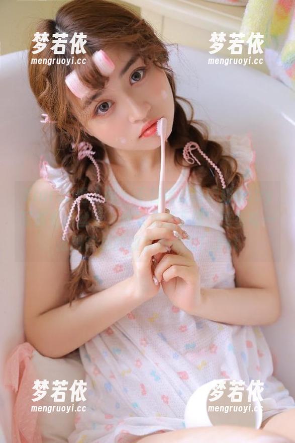 Xiuren秀人网 - 不容错过的娜娜baby写真《肉丝》，快来免费下载，感受每一张图背后的故事与情感！.txt-梦若依