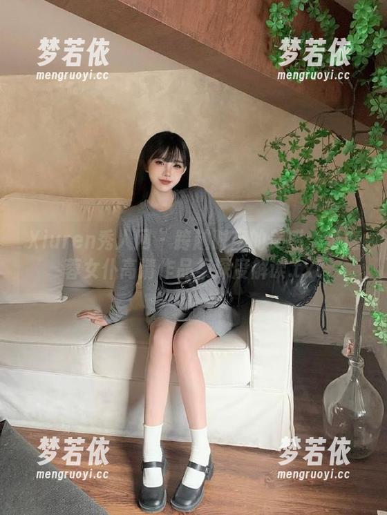 Xiuren秀人网 - 跨越时空的美感：张庭蓉女仆高清作品集深度解读.txt-梦若依