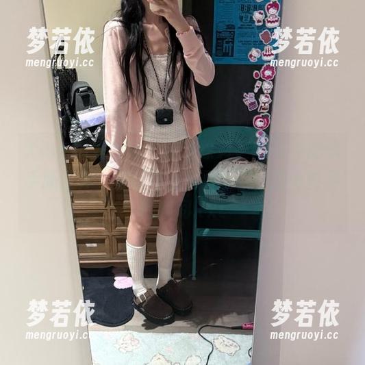 Xiuren秀人网 - 走进徐莉芝Booty的水手服世界，写真作品免费下载，定格青春的瞬间.txt-梦若依