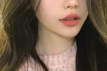 Xiuren秀人网 - 徐莉芝Botty浴室写真合集：精致图片捕捉她神秘而动人的气质，感受艺术的魅力！.txt