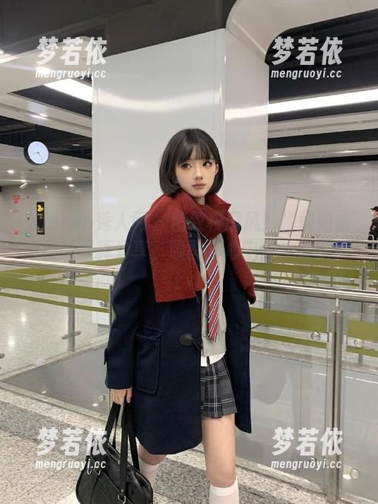 Xiuren秀人网 - 精致校园风！悦悦姐最新校服写真分享，唤醒你心中的少女梦！.txt-梦若依